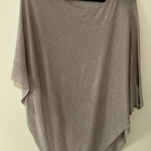 Elegant Women's Gray Sweater